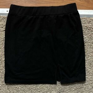 SHEIN Classic Black Women's Sm Stretch Mini Skirt Front Slit Excellent Condition